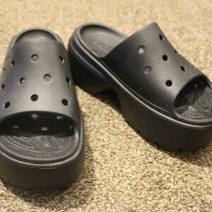 Crocs Stomp Slides W7 M5 Black Platform Clogs